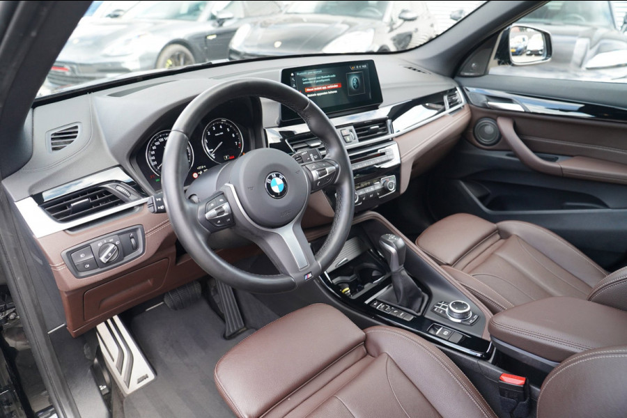 BMW X1 XDrive25e eDrive Edition | M-pakket | HuD | Panorama | Harman/Kardon | Adaptieve Cruise | Memory | Trekhaak | Camera | NAP