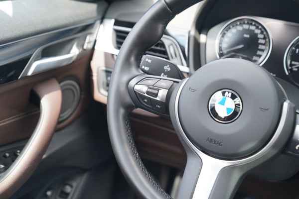 BMW X1 XDrive25e eDrive Edition | M-pakket | HuD | Panorama | Harman/Kardon | Adaptieve Cruise | Memory | Trekhaak | Camera | NAP