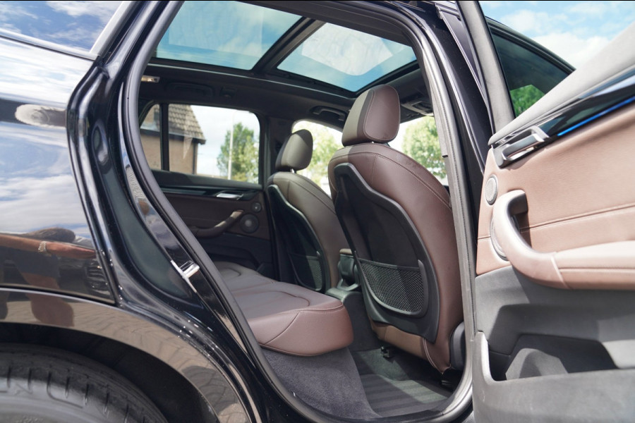 BMW X1 XDrive25e eDrive Edition | M-pakket | HuD | Panorama | Harman/Kardon | Adaptieve Cruise | Memory | Trekhaak | Camera | NAP
