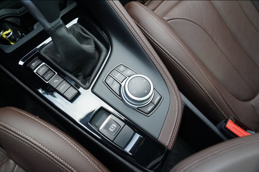 BMW X1 XDrive25e eDrive Edition | M-pakket | HuD | Panorama | Harman/Kardon | Adaptieve Cruise | Memory | Trekhaak | Camera | NAP