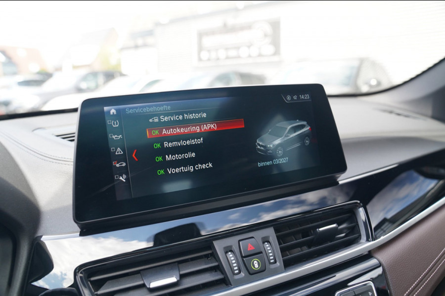BMW X1 XDrive25e eDrive Edition | M-pakket | HuD | Panorama | Harman/Kardon | Adaptieve Cruise | Memory | Trekhaak | Camera | NAP