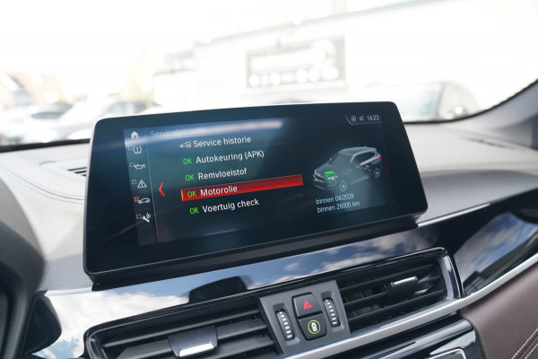 BMW X1 XDrive25e eDrive Edition | M-pakket | HuD | Panorama | Harman/Kardon | Adaptieve Cruise | Memory | Trekhaak | Camera | NAP