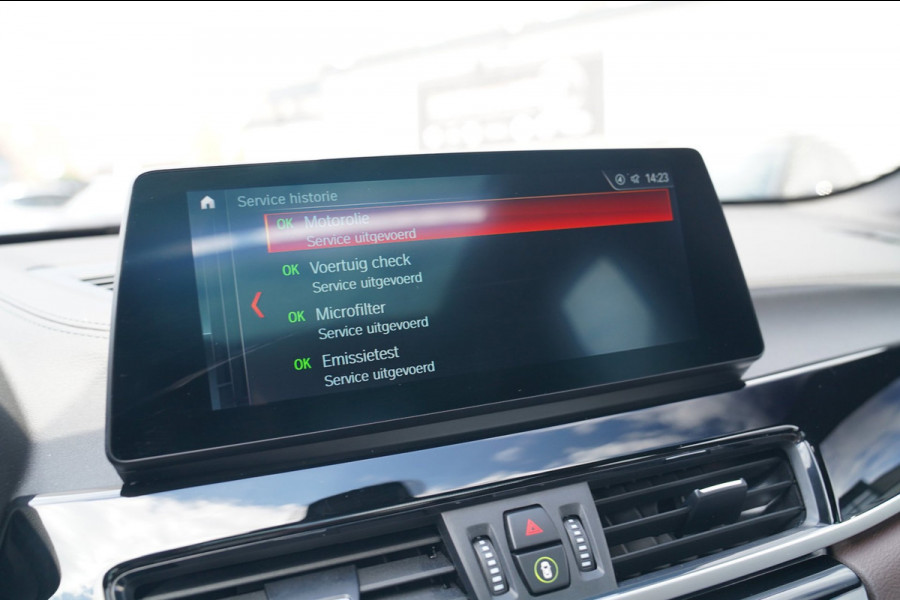 BMW X1 XDrive25e eDrive Edition | M-pakket | HuD | Panorama | Harman/Kardon | Adaptieve Cruise | Memory | Trekhaak | Camera | NAP