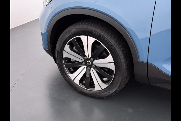 Volvo C40 Recharge Core 70 kWh VAN:32.900,- VOOR:29.770,- UW HERFSTVOORDEEL:3.130,- SOH 95% | STOEL & STUUR VERWARMING | ACHTERUITRIJCAMERA | 12 MND BOVAG GARANTIE| PANO| VOLVO DEALER ONDERHOUDEN|