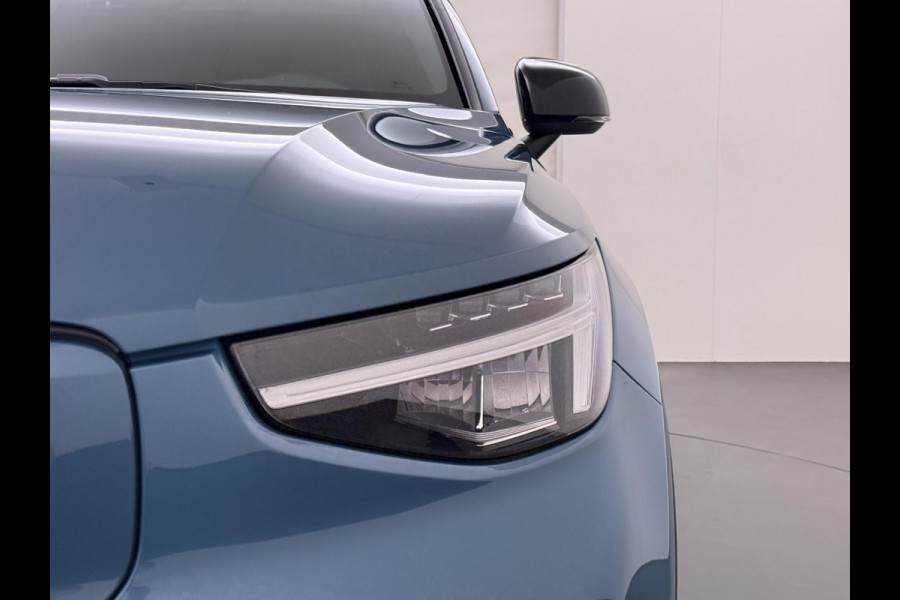 Volvo C40 Recharge Core 70 kWh VAN:32.900,- VOOR:29.770,- UW HERFSTVOORDEEL:3.130,- SOH 95% | STOEL & STUUR VERWARMING | ACHTERUITRIJCAMERA | 12 MND BOVAG GARANTIE| PANO| VOLVO DEALER ONDERHOUDEN|