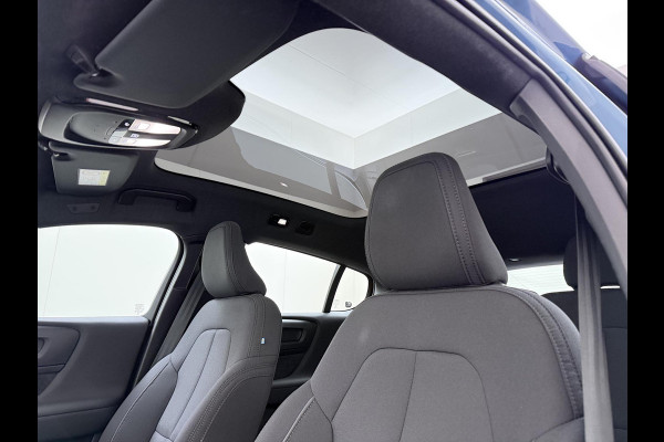 Volvo C40 Recharge Core 70 kWh VAN:32.900,- VOOR:29.770,- UW HERFSTVOORDEEL:3.130,- SOH 95% | STOEL & STUUR VERWARMING | ACHTERUITRIJCAMERA | 12 MND BOVAG GARANTIE| PANO| VOLVO DEALER ONDERHOUDEN|