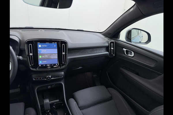 Volvo C40 Recharge Core 70 kWh VAN:32.900,- VOOR:29.770,- UW HERFSTVOORDEEL:3.130,- SOH 95% | STOEL & STUUR VERWARMING | ACHTERUITRIJCAMERA | 12 MND BOVAG GARANTIE| PANO| VOLVO DEALER ONDERHOUDEN|