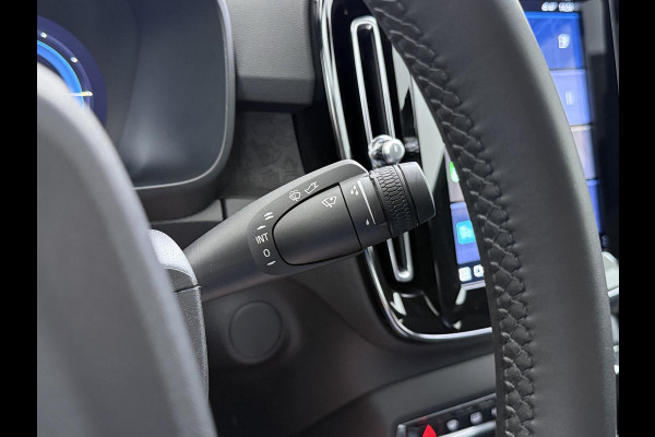 Volvo C40 Recharge Core 70 kWh VAN:32.900,- VOOR:29.770,- UW HERFSTVOORDEEL:3.130,- SOH 95% | STOEL & STUUR VERWARMING | ACHTERUITRIJCAMERA | 12 MND BOVAG GARANTIE| PANO| VOLVO DEALER ONDERHOUDEN|