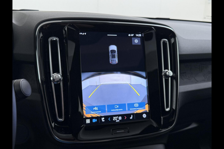 Volvo C40 Recharge Core 70 kWh VAN:32.900,- VOOR:29.770,- UW HERFSTVOORDEEL:3.130,- SOH 95% | STOEL & STUUR VERWARMING | ACHTERUITRIJCAMERA | 12 MND BOVAG GARANTIE| PANO| VOLVO DEALER ONDERHOUDEN|