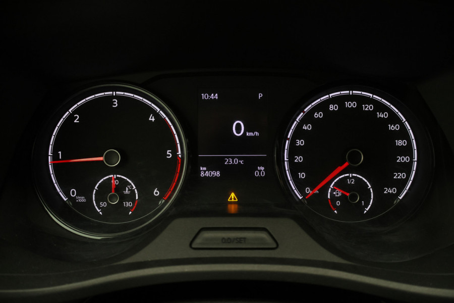 Volkswagen Transporter 2.0 TDI DSG 150 PK Lang 3-Zits, Airco, Cruise, Apple Carplay, Camera, DAB, PDC, Trekhaak, 18''