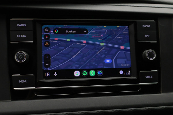 Volkswagen Transporter 2.0 TDI DSG 150 PK Lang 3-Zits, Airco, Cruise, Apple Carplay, Camera, DAB, PDC, Trekhaak, 18''