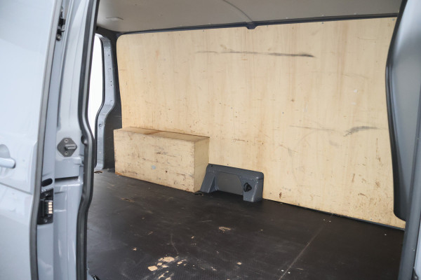 Volkswagen Transporter 2.0 TDI DSG 150 PK Lang 3-Zits, Airco, Cruise, Apple Carplay, Camera, DAB, PDC, Trekhaak, 18''