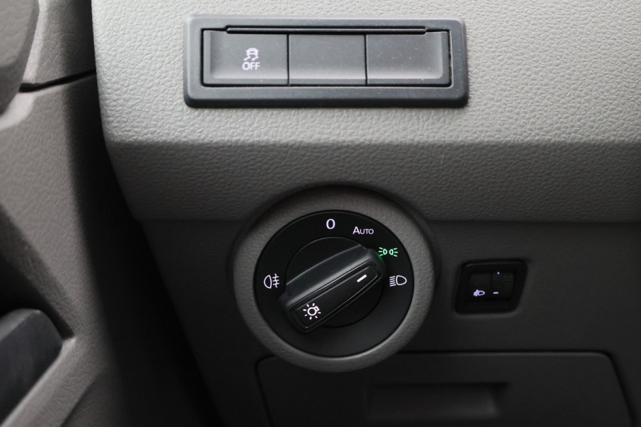 Volkswagen Transporter 2.0 TDI DSG 150 PK Lang 3-Zits, Airco, Cruise, Apple Carplay, Camera, DAB, PDC, Trekhaak, 18''
