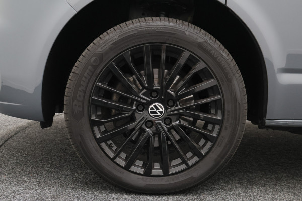 Volkswagen Transporter 2.0 TDI DSG 150 PK Lang 3-Zits, Airco, Cruise, Apple Carplay, Camera, DAB, PDC, Trekhaak, 18''
