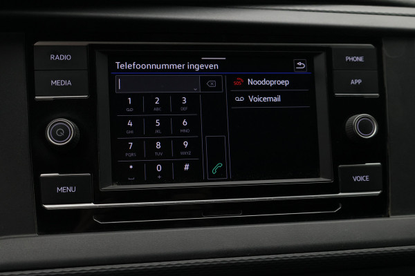Volkswagen Transporter 2.0 TDI DSG 150 PK Lang 3-Zits, Airco, Cruise, Apple Carplay, Camera, DAB, PDC, Trekhaak, 18''