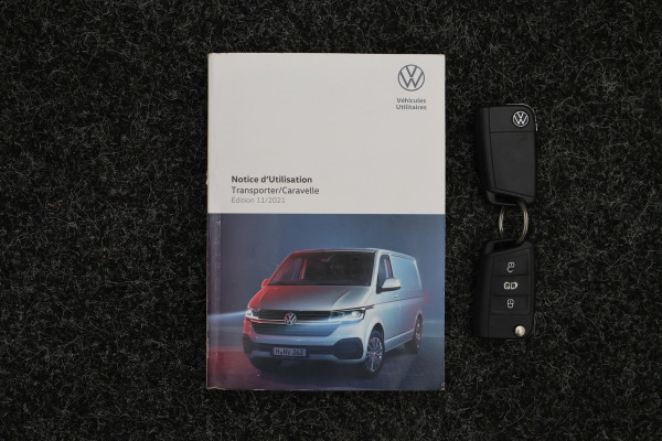 Volkswagen Transporter 2.0 TDI DSG 150 PK Lang 3-Zits, Airco, Cruise, Apple Carplay, Camera, DAB, PDC, Trekhaak, 18''