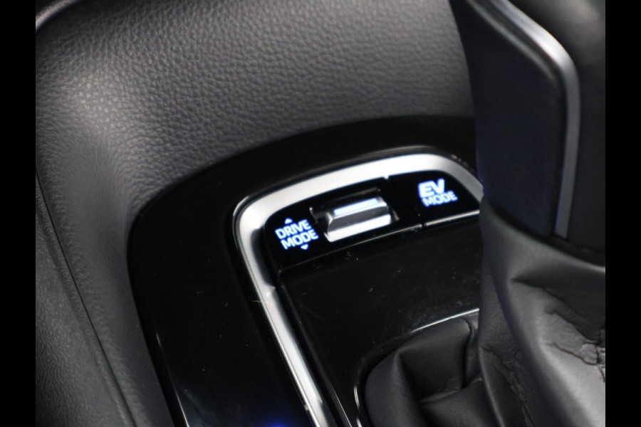 Toyota Corolla 1.8 Hybrid Active Bi-Tone Sport | Apple Carplay & AndroidAUTO | Navigatie | Privacy Glass |