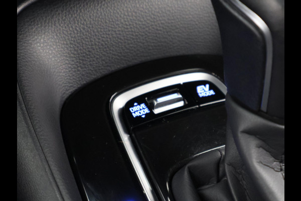 Toyota Corolla 1.8 Hybrid Active Bi-Tone Sport | Apple Carplay & AndroidAUTO | Navigatie | Privacy Glass |