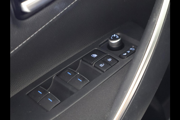 Toyota Corolla 1.8 Hybrid Active Bi-Tone Sport | Apple Carplay & AndroidAUTO | Navigatie | Privacy Glass |