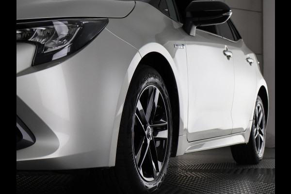 Toyota Corolla 1.8 Hybrid Active Bi-Tone Sport | Apple Carplay & AndroidAUTO | Navigatie | Privacy Glass |