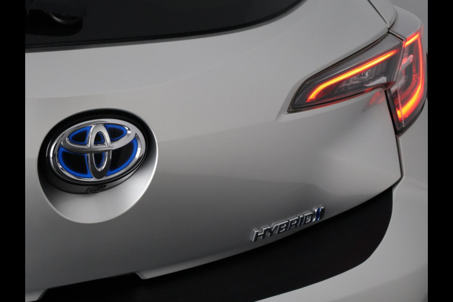 Toyota Corolla 1.8 Hybrid Active Bi-Tone Sport | Apple Carplay & AndroidAUTO | Navigatie | Privacy Glass |