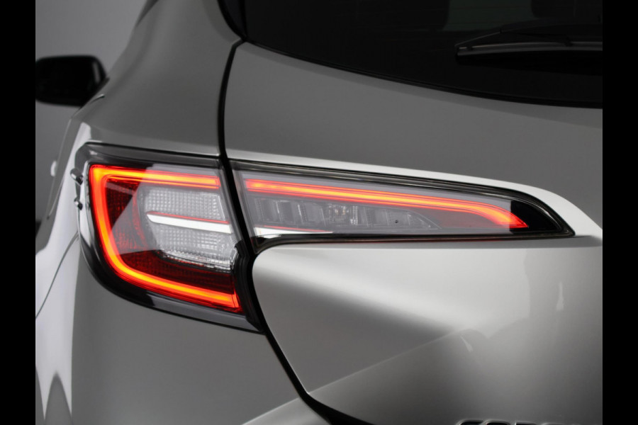 Toyota Corolla 1.8 Hybrid Active Bi-Tone Sport | Apple Carplay & AndroidAUTO | Navigatie | Privacy Glass |