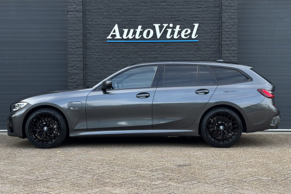 BMW 3 Serie Touring 330e M Sport | Head-up | Sportleder | 19' Inch Breedset | Comfort Access | Trekhaak | Adap. Cruise