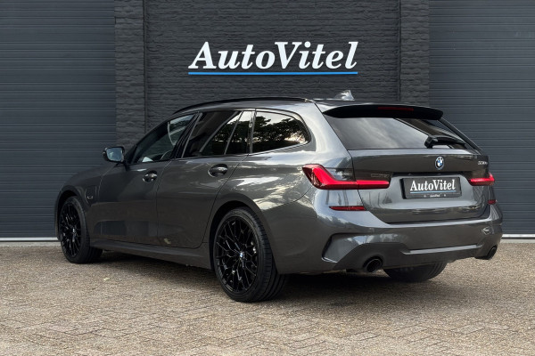 BMW 3 Serie Touring 330e M Sport | Head-up | Sportleder | 19' Inch Breedset | Comfort Access | Trekhaak | Adap. Cruise