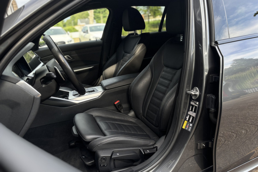 BMW 3 Serie Touring 330e M Sport | Head-up | Sportleder | 19' Inch Breedset | Comfort Access | Trekhaak | Adap. Cruise