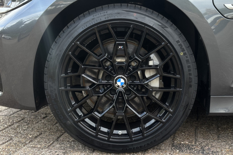 BMW 3 Serie Touring 330e M Sport | Head-up | Sportleder | 19' Inch Breedset | Comfort Access | Trekhaak | Adap. Cruise