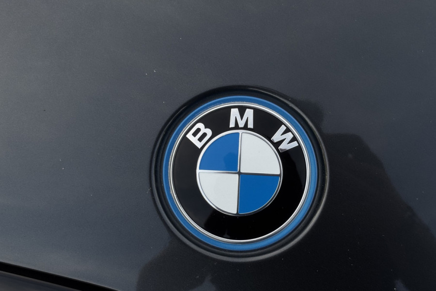 BMW 3 Serie Touring 330e M Sport | Head-up | Sportleder | 19' Inch Breedset | Comfort Access | Trekhaak | Adap. Cruise