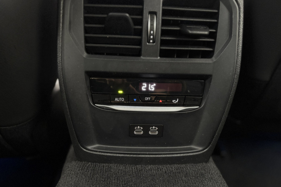 BMW 3 Serie Touring 330e M Sport | Head-up | Sportleder | 19' Inch Breedset | Comfort Access | Trekhaak | Adap. Cruise