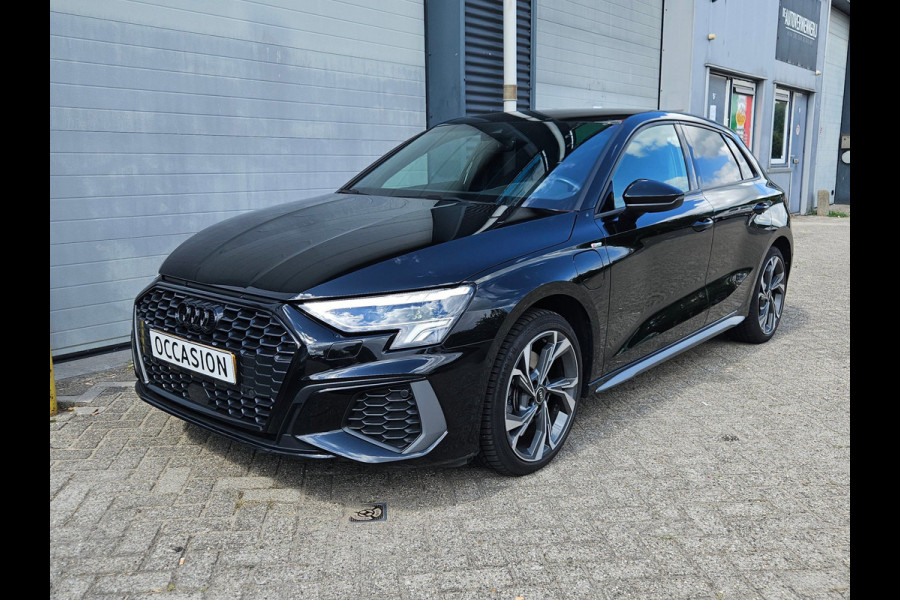 Audi A3 Sportback 40 TFSI-e 3x S-line Keyless Matrix Memory Camera Virtual