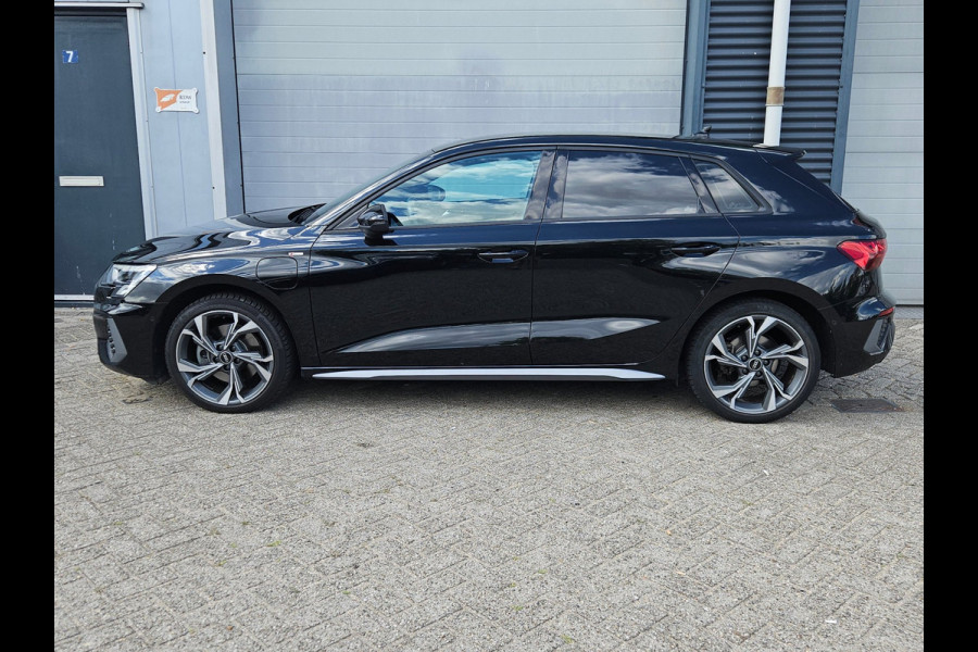 Audi A3 Sportback 40 TFSI-e 3x S-line Keyless Matrix Memory Camera Virtual