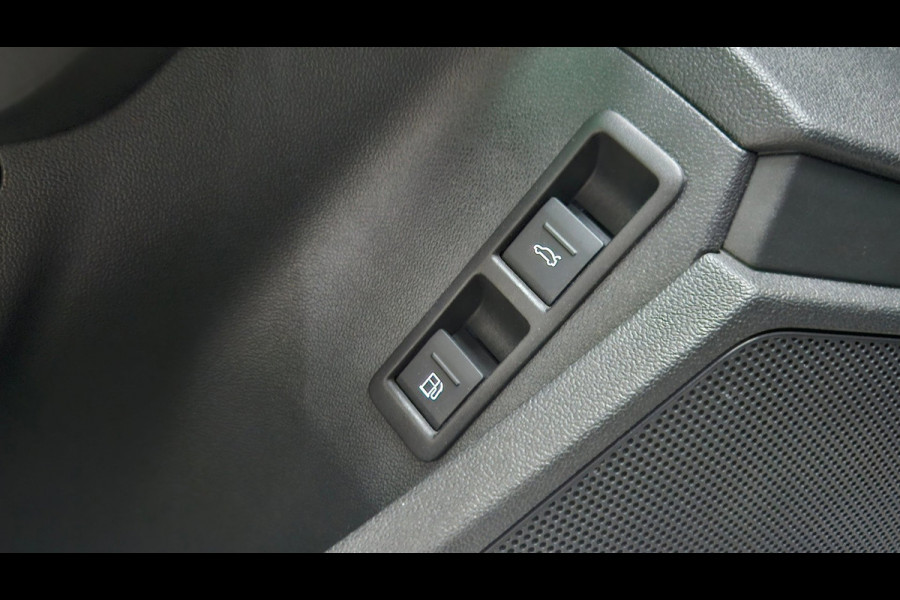 Audi A3 Sportback 40 TFSI-e 3x S-line Keyless Matrix Memory Camera Virtual