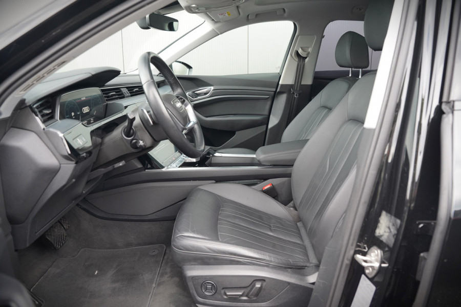 Audi e-tron e-tron 50 quattro Launch edition plus 71 kWh | Panoramadak | Stoelverwarming | Memory Seat | Adaptive Cruise Control | Luchtvering | Parkeersensoren | Apple Carplay | Keyless | SOH 83,67%
