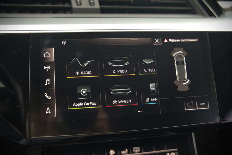 Audi e-tron e-tron 50 quattro Launch edition plus 71 kWh | Panoramadak | Stoelverwarming | Memory Seat | Adaptive Cruise Control | Luchtvering | Parkeersensoren | Apple Carplay | Keyless | SOH 83,67%