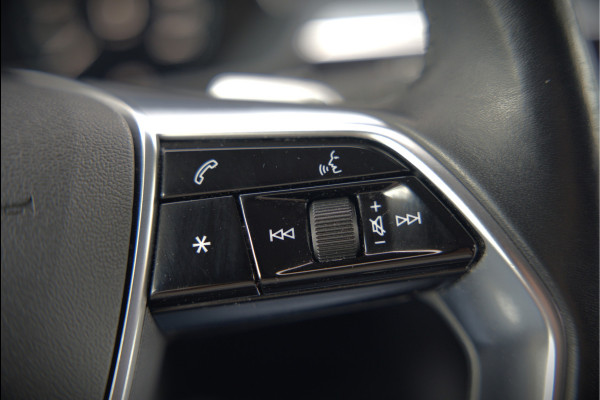 Audi e-tron e-tron 50 quattro Launch edition plus 71 kWh | Panoramadak | Stoelverwarming | Keyless | Apple Carplay | Luchtvering | Adaptive Cruise Control | Leer | Elek. Stoelen  | BTW | NAP | Led | Black Style | PDC | SOH 84,94%