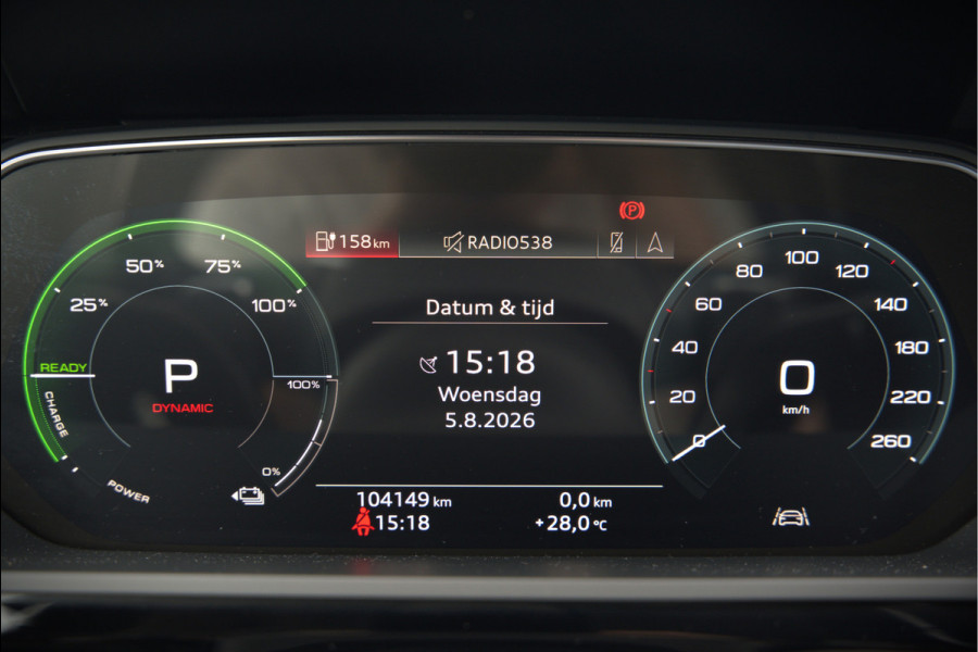 Audi e-tron e-tron 50 quattro Launch edition plus 71 kWh | Panoramadak | Stoelverwarming | Keyless | Apple Carplay | Luchtvering | Adaptive Cruise Control | Leer | Elek. Stoelen  | BTW | NAP | Led | Black Style | PDC | SOH 84,94%