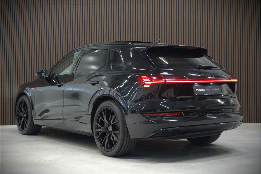 Audi e-tron e-tron 50 quattro Launch edition plus 71 kWh | Panoramadak | Stoelverwarming | Keyless | Apple Carplay | Luchtvering | Adaptive Cruise Control | Leer | Elek. Stoelen  | BTW | NAP | Led | Black Style | PDC | SOH 84,94%