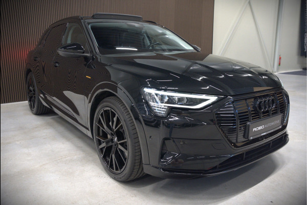 Audi e-tron e-tron 50 quattro Launch edition plus 71 kWh | Panoramadak | Stoelverwarming | Keyless | Apple Carplay | Luchtvering | Adaptive Cruise Control | Leer | Elek. Stoelen  | BTW | NAP | Led | Black Style | PDC | SOH 84,94%