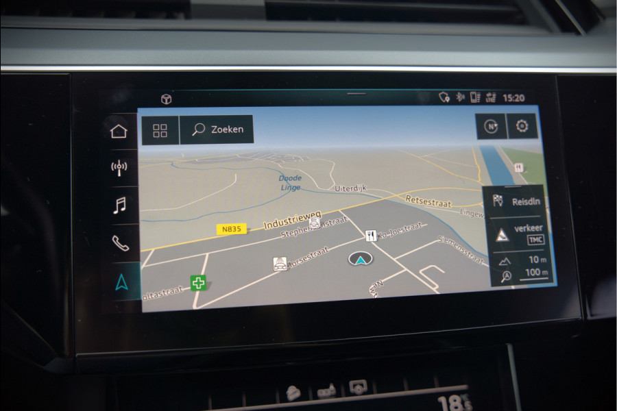 Audi e-tron e-tron 50 quattro Launch edition plus 71 kWh | Panoramadak | Stoelverwarming | Keyless | Apple Carplay | Luchtvering | Adaptive Cruise Control | Leer | Elek. Stoelen  | BTW | NAP | Led | Black Style | PDC | SOH 84,94%