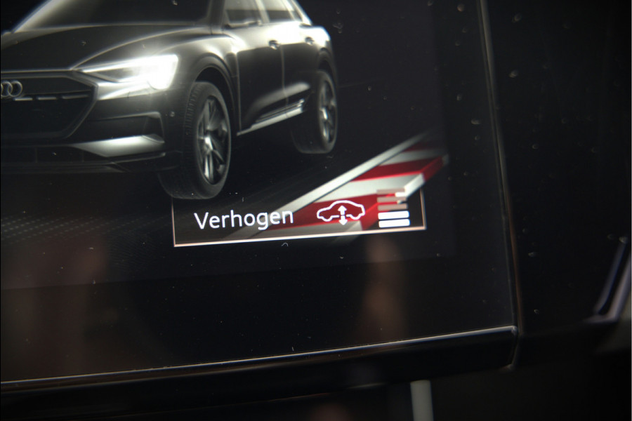 Audi e-tron e-tron 50 quattro Launch edition plus 71 kWh | Panoramadak | Stoelverwarming | Keyless | Apple Carplay | Luchtvering | Adaptive Cruise Control | Leer | Elek. Stoelen  | BTW | NAP | Led | Black Style | PDC | SOH 84,94%