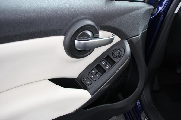 Fiat 500X 1.4 Turbo 150pk Yacht Club Automaat Leder Navigatie Canvas vouwdak Adaptive Cruise Control Camera Led 18" Lichtmetalen Velgen Extra getint glas