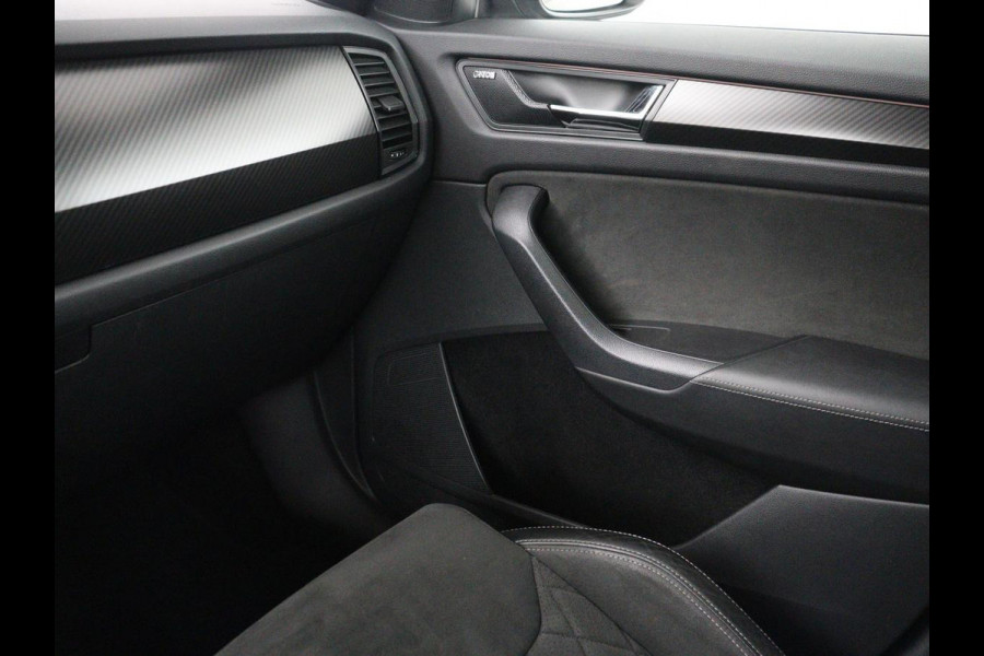 Škoda Kodiaq 1.5 TSI Sportline Business | Leder/alcantara | Memory | Stuur/stoel verwarming | Canton sound | Adaptive cruise | Carplay | Camera | Park assist | Trekhaak