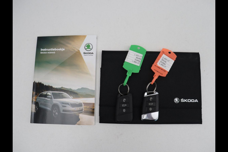 Škoda Kodiaq 1.5 TSI Sportline Business | Leder/alcantara | Memory | Stuur/stoel verwarming | Canton sound | Adaptive cruise | Carplay | Camera | Park assist | Trekhaak
