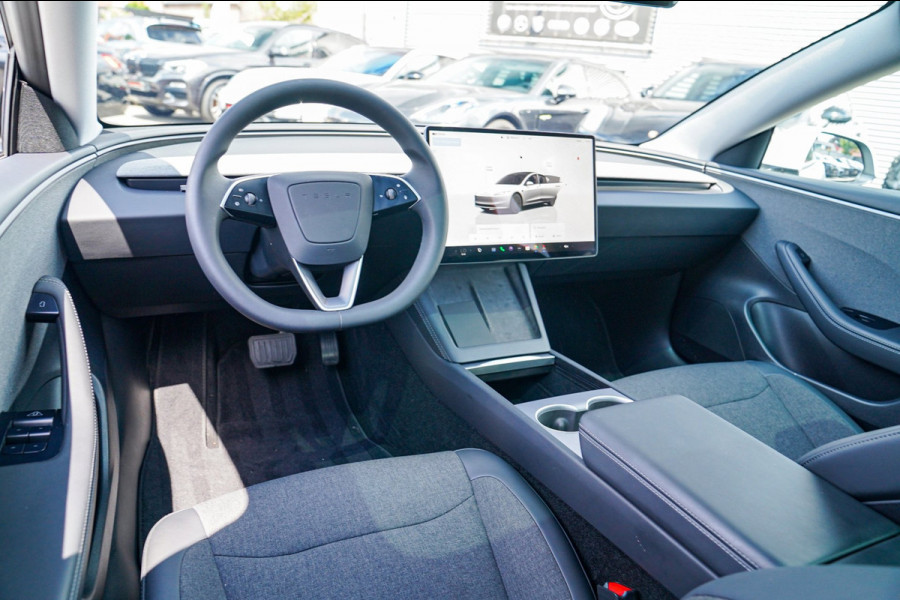 Tesla Model 3 RWD 60 kWh | Selfdriving optie | Panorama sunroof | 360cam | LED | Sfeerverlichting | Adaptieve cruise | Lane assist