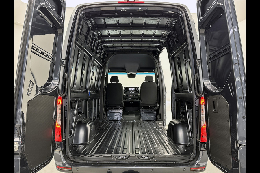 Mercedes-Benz Sprinter 319 CDI L2H2 Trekhaak 3500kg Distronic 360°camera N1-registratie