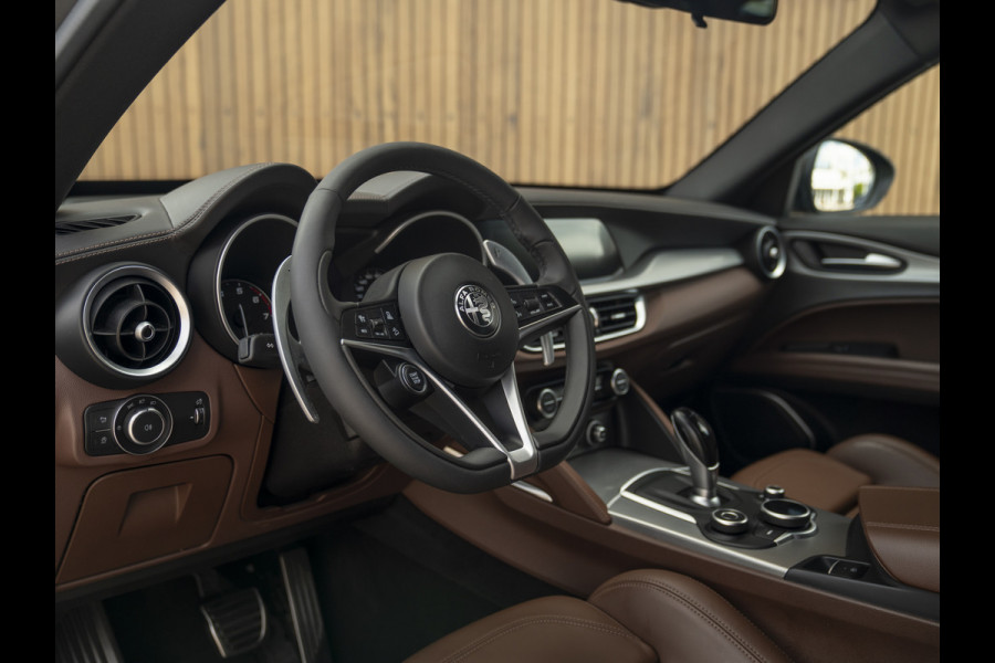 Alfa Romeo Stelvio 2.0T AWD B-Tech | Veloce stoelen | Lederen dash. | Adapt. cruise