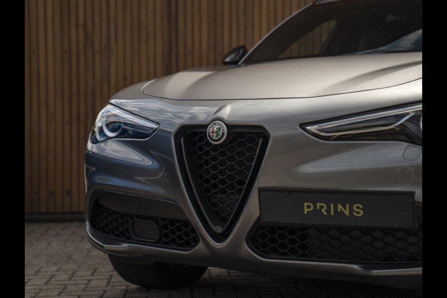 Alfa Romeo Stelvio 2.0T AWD B-Tech | Veloce stoelen | Lederen dash. | Adapt. cruise